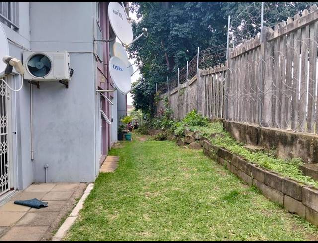 2 BEDROOM APARTMENT FOR SALE IN OVERPORT